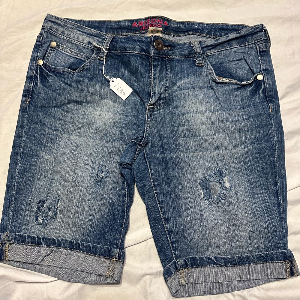 GUC Arizona jeans. Size 11.